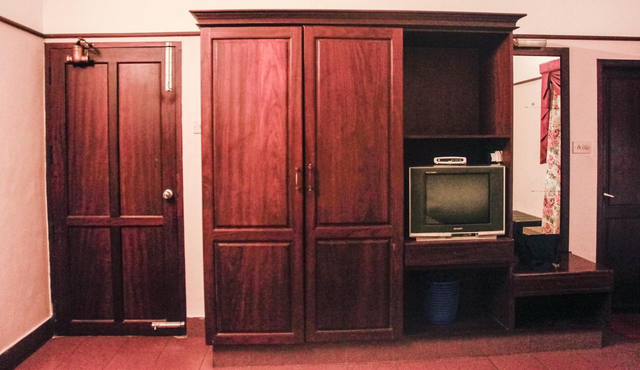 Hotel Keerthi Thiruvananthapuram Zewnętrze zdjęcie